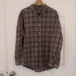 Men's button collar. Button down long sleeved plaid shirt. Size XL (46-48)